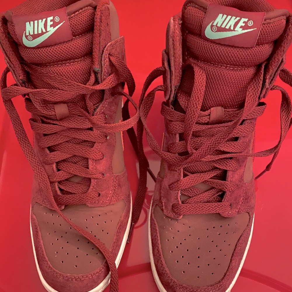 Burgundy nike wedge high tops!